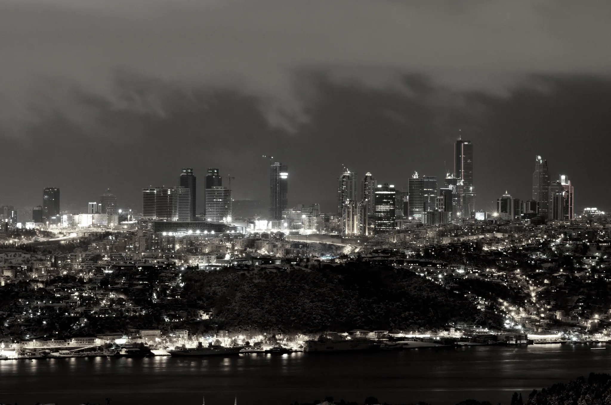 Gece İstanbul silueti